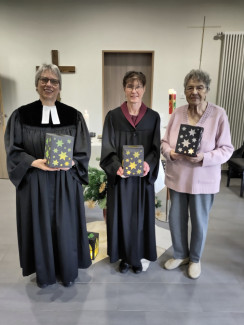 Gottesdienst 26.12.23 Heim am Valentinspark Martina Buck-Heike Köhler-Frau Eber.jpg